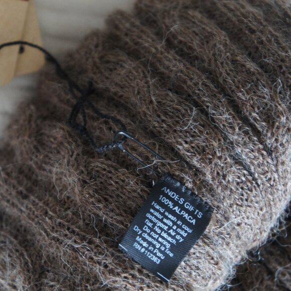 Andes Gifts Dark Brown & Light Brown Reversible 100% Alpaca Wool Beanie Hat - Picture 3 of 10